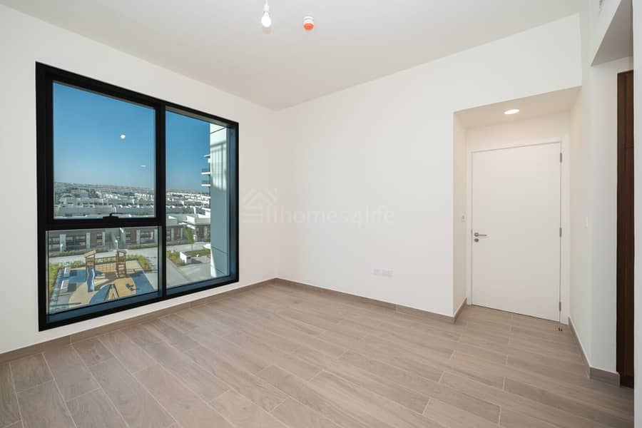 BRAND NEW | POOL VIEW | SPACIOUS & COMFORTABLE - Image 10