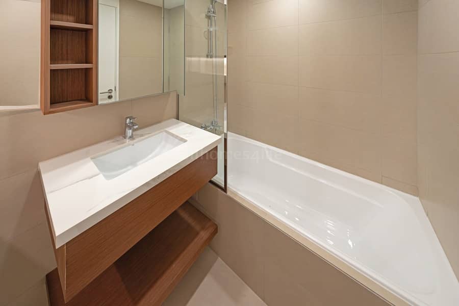 BRAND NEW | POOL VIEW | SPACIOUS & COMFORTABLE - Image 15