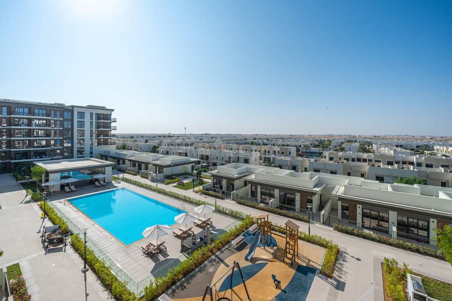 BRAND NEW | POOL VIEW | SPACIOUS & COMFORTABLE - Image 20