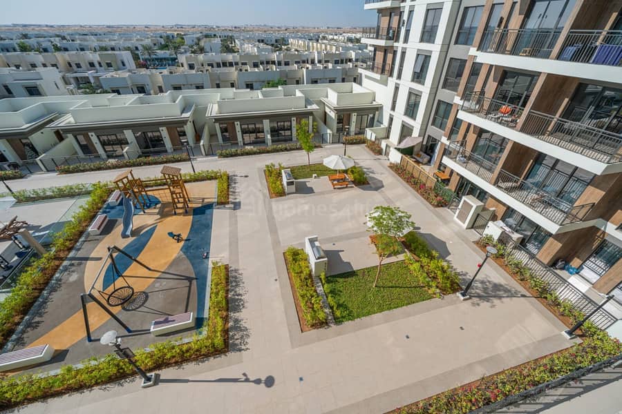 BRAND NEW | POOL VIEW | SPACIOUS & COMFORTABLE - Image 21