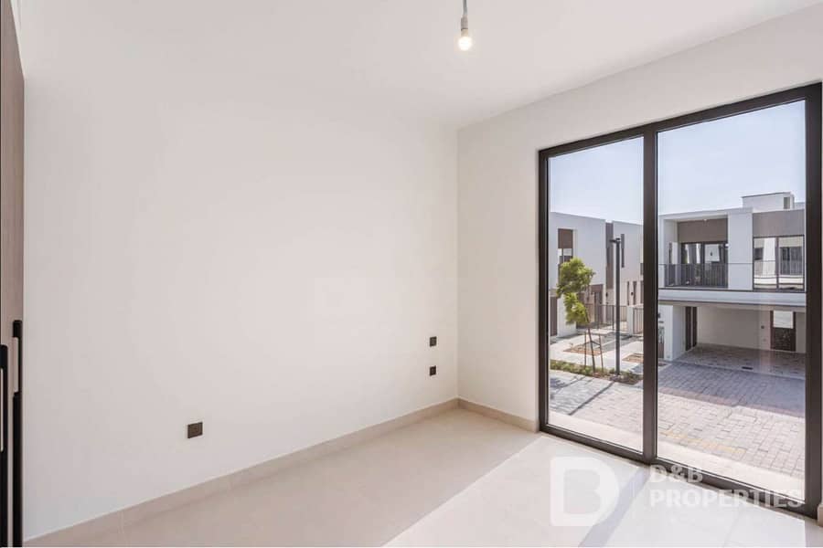 Open Kitchen | Ready To Move | Single Row