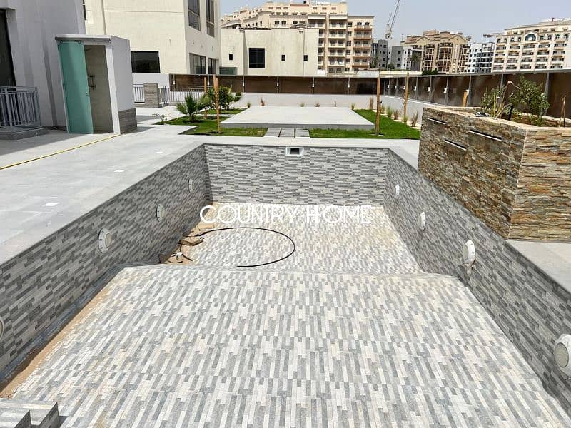 Ultra-Modern Villa w/ Pool and Sky-Lit Halls - Image 31