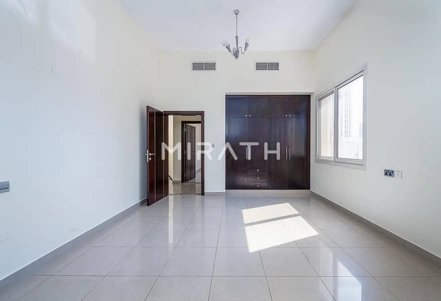 Spacious 3BR Villa | Backyard | Community pool - Image 10