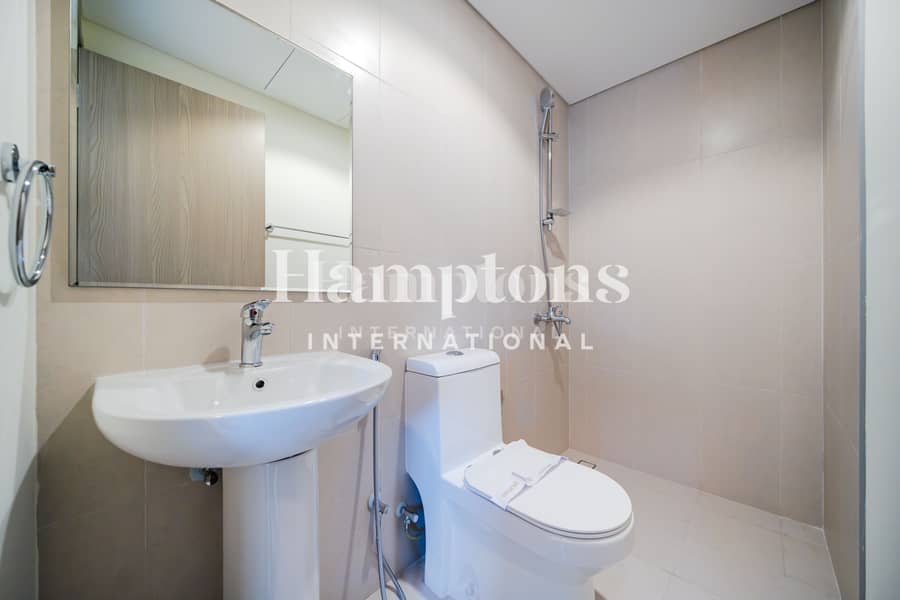 Exclusive | Big Plot | Corner Unit | Park view - Image 22