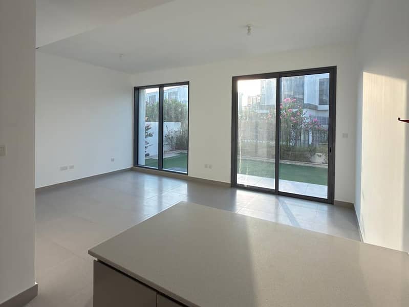 Big Layout 2E | Maids Room | Single Row | - Image 8