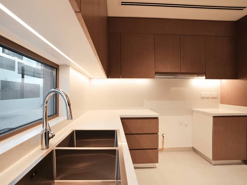 Brand New | Private Pool | Drives Room | Exclusive - Image 10