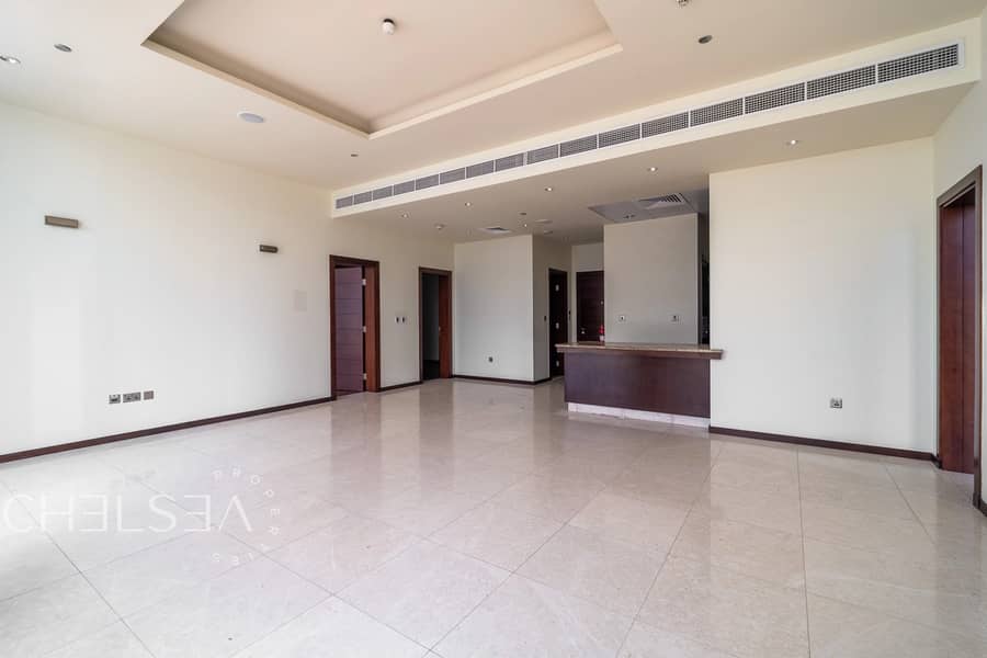 PRIME LOCATION | VACANT | PARTIAL BEACH VIEW