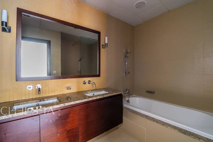 PRIME LOCATION | VACANT | PARTIAL BEACH VIEW - Image 14