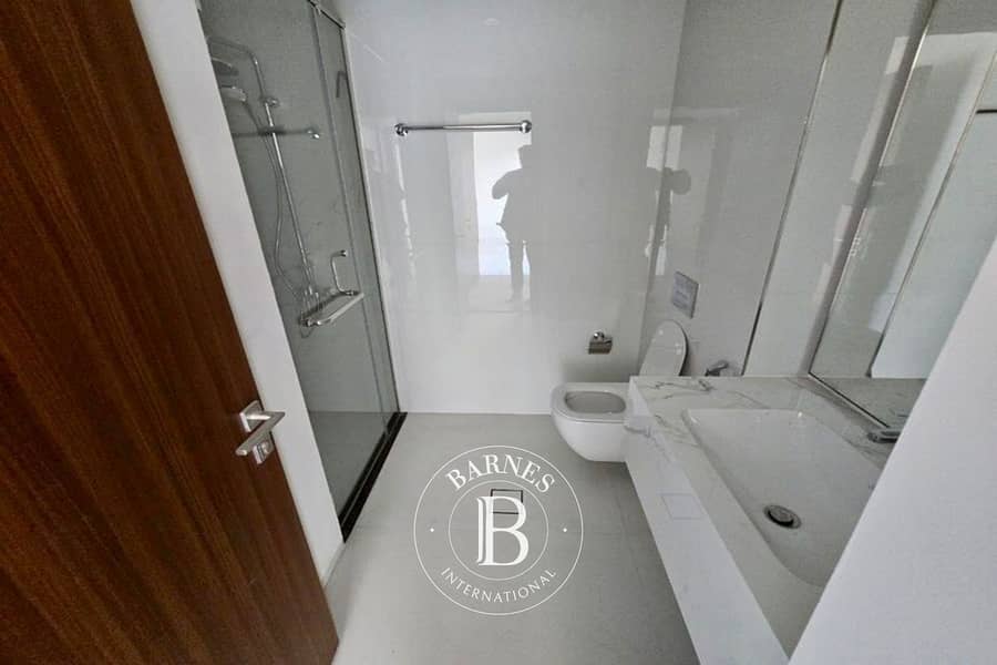 Ready to move 4 beds townhouse market price - Image 7