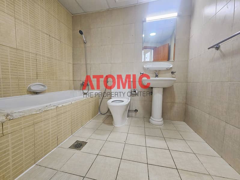 Open View, Bright Apartment, Open Kitchen - Image 9