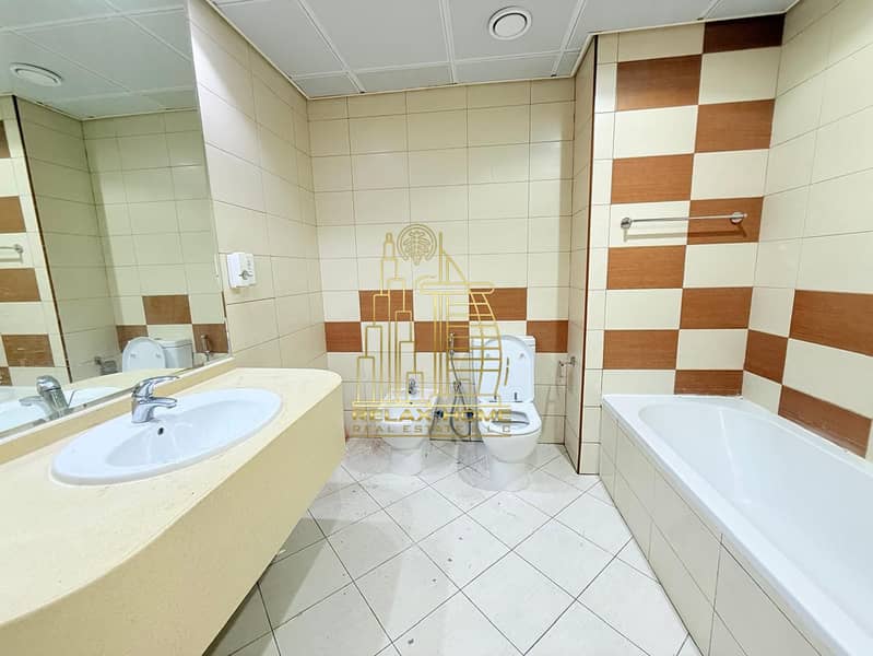 Spacious 2BHK | Chiller Free | Maid's Room | Book Now - Image 23