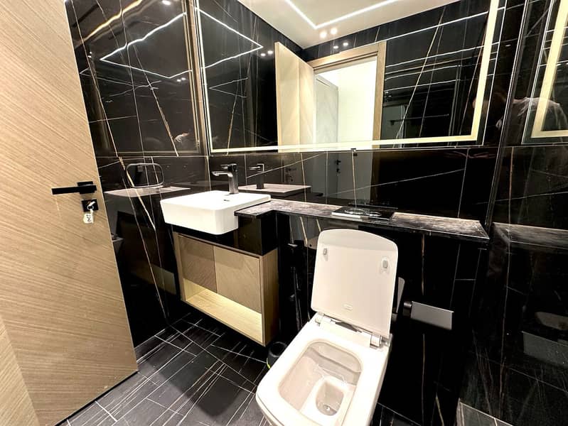 Vacant | Marina Skyline view | Brand new - Image 7