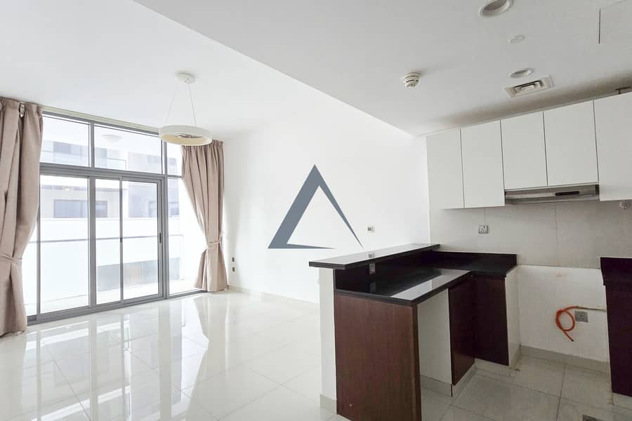 Spacious Sudio | Vacant | 12 Cheques - Image 9