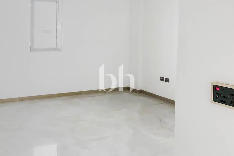 Luxury 5 Bed Villa at Palma Residence, Beach Front - Image 14