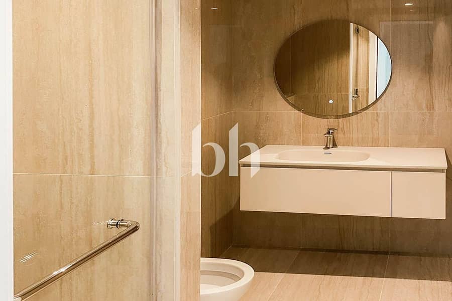 Luxury 5 Bed Villa at Palma Residence, Beach Front - Image 19