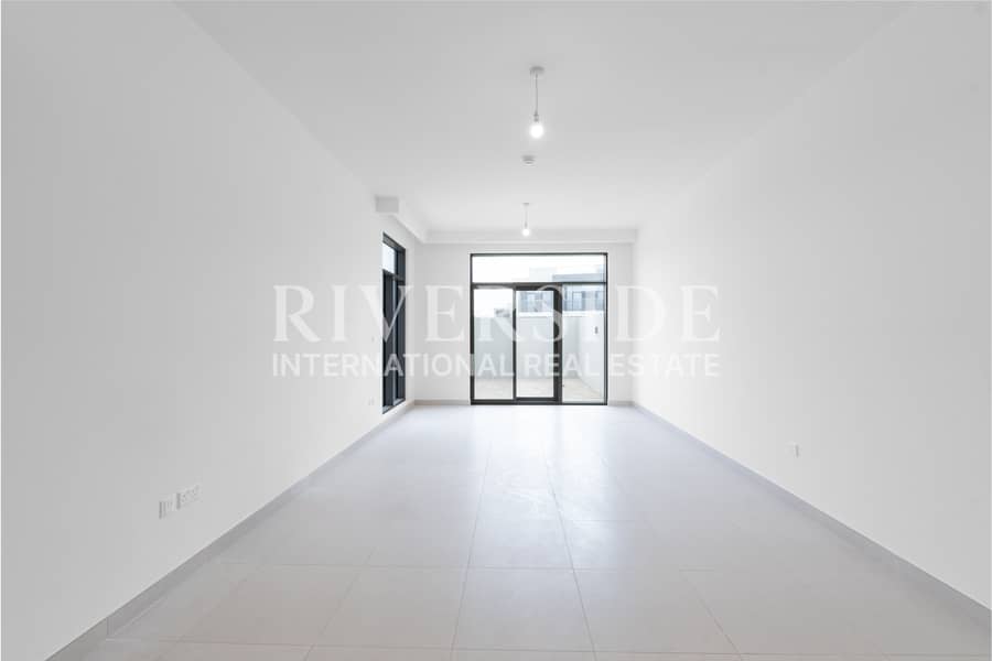 Single Row | Beachfront backing | Vacant | Semi Detached