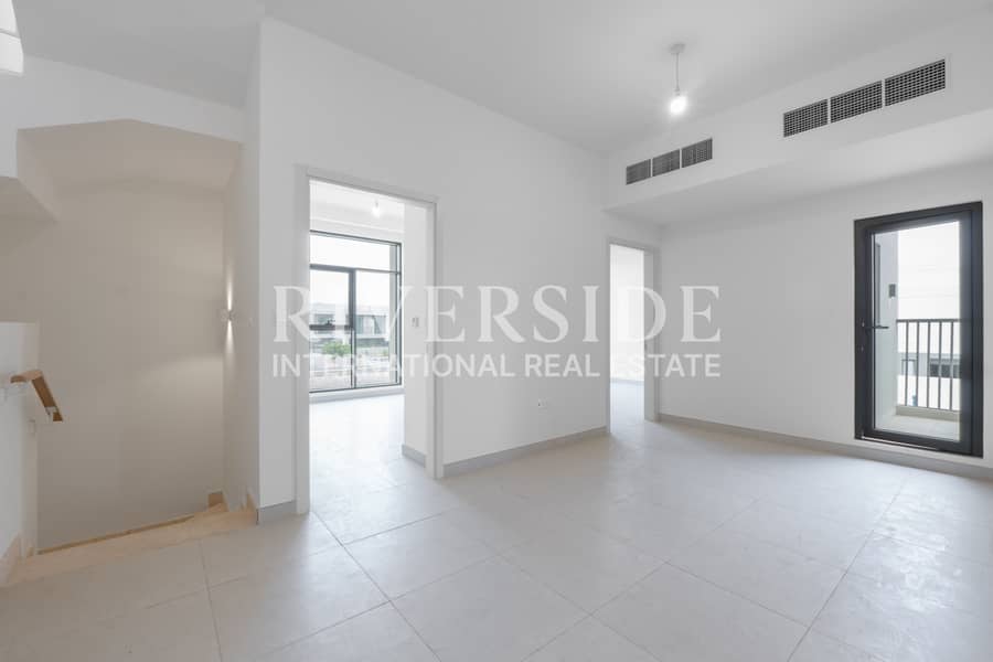 Single Row | Beachfront backing | Vacant | Semi Detached - Image 9