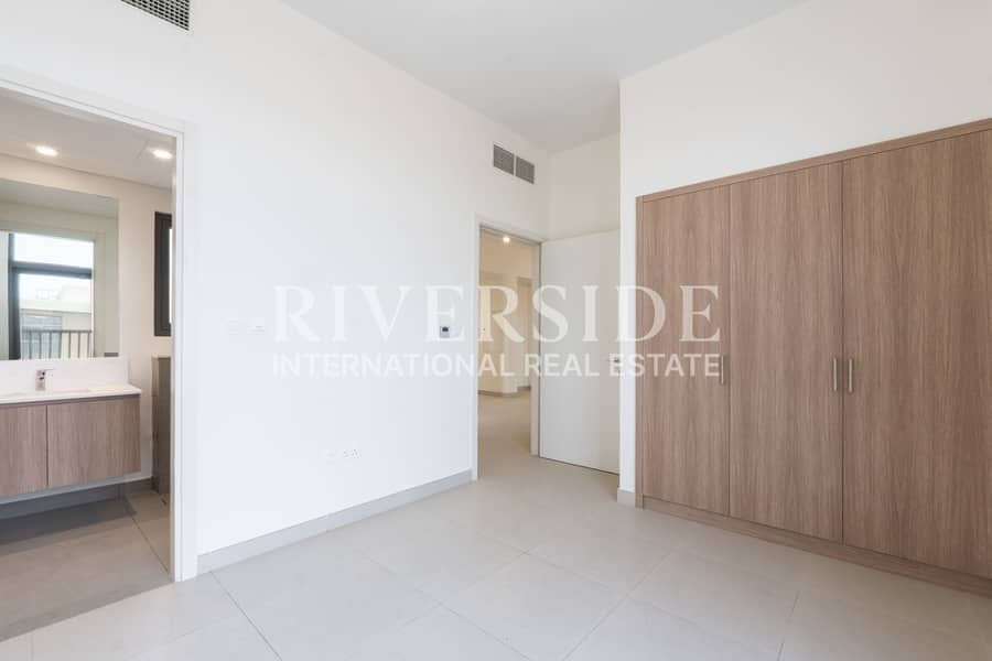 Single Row | Beachfront backing | Vacant | Semi Detached - Image 12