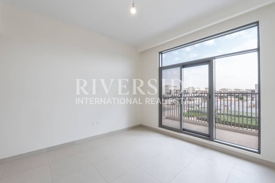 Single Row | Beachfront backing | Vacant | Semi Detached - Image 13