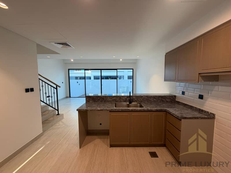 Close to Park-Central Hub | Brand New | Vacant