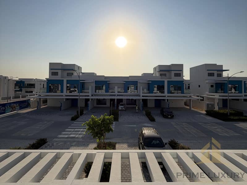 Close to Park-Central Hub | Brand New | Vacant