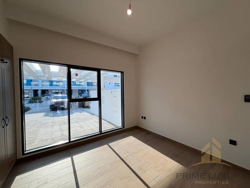 Close to Park-Central Hub | Brand New | Vacant - Image 8