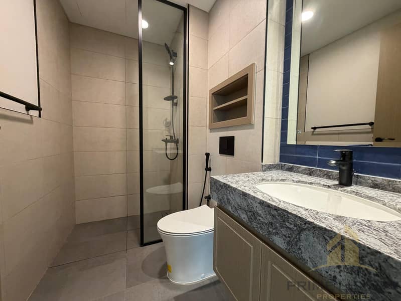 Close to Park-Central Hub | Brand New | Vacant - Image 14