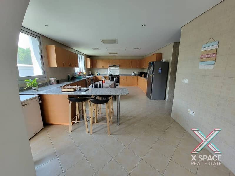 HUGE VILLA FOR SALE / BIG YARD / WELL MAINTAINED - Image 6