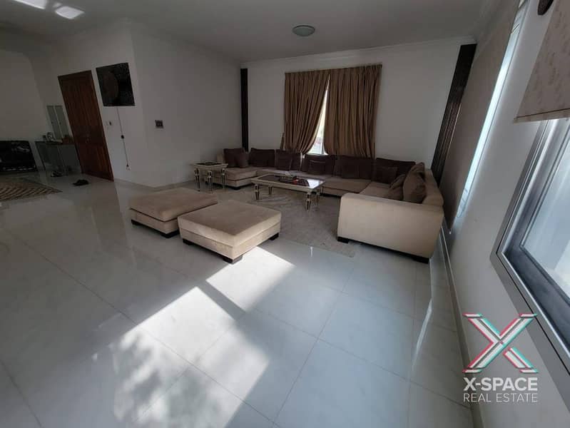 HUGE VILLA FOR SALE / BIG YARD / WELL MAINTAINED - Image 7