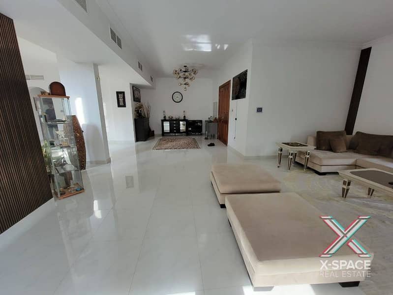 HUGE VILLA FOR SALE / BIG YARD / WELL MAINTAINED - Image 8