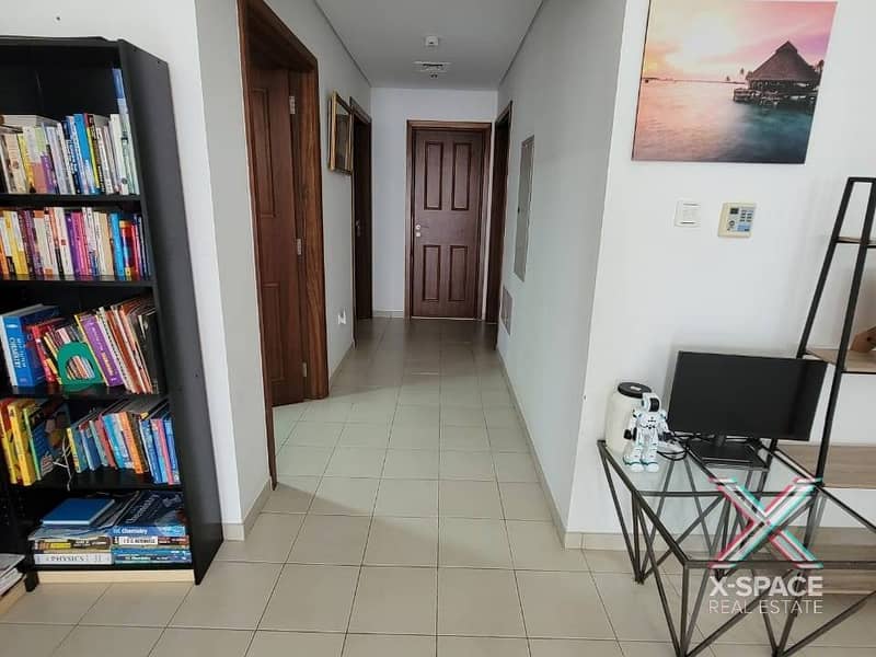 HUGE VILLA FOR SALE / BIG YARD / WELL MAINTAINED - Image 9