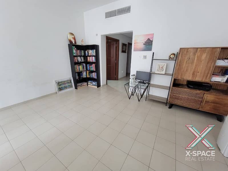 HUGE VILLA FOR SALE / BIG YARD / WELL MAINTAINED - Image 11