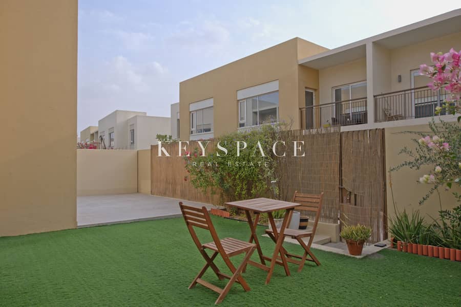 ELEGANT 3BR STACKED HOUSE l GROUND FLOOR UNIT l NEAR TO PARK