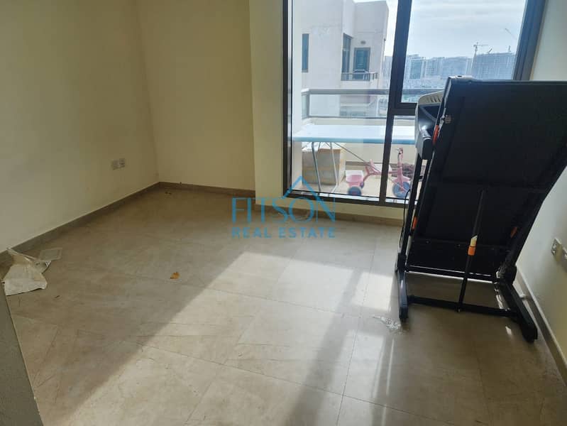 NEARBY METRO | CHILLER FREE | VACANT