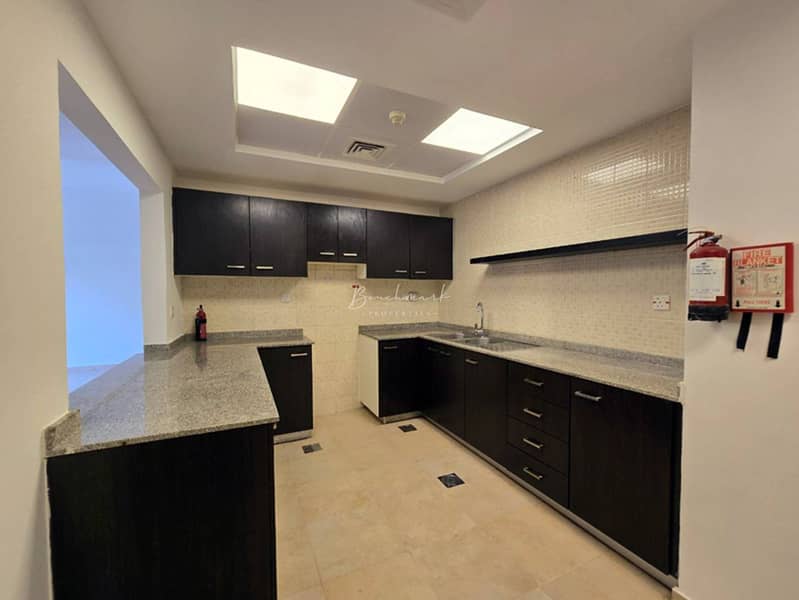 Vacant | Ground Floor Corner 3BR+ Maids | Vastu