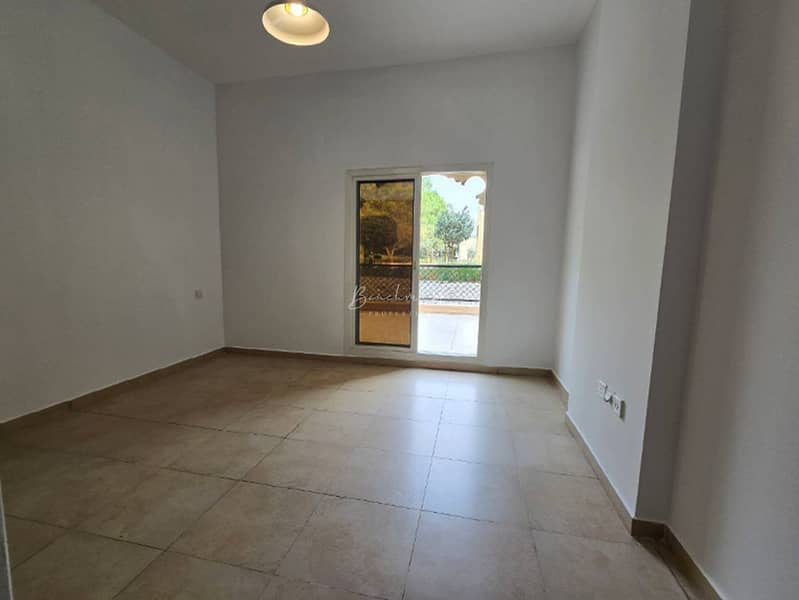 Vacant | Ground Floor Corner 3BR+ Maids | Vastu