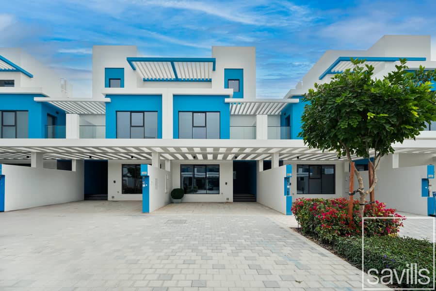 Skyline Retreat | Luxurious Villa | Beach Access