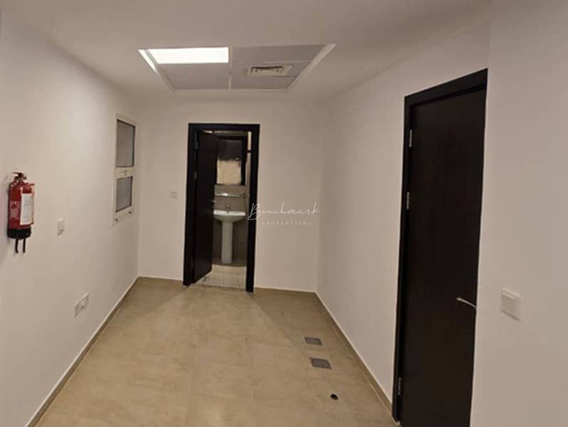 Vacant | Ground Floor Corner 3BR+ Maids | Vastu - Image 11