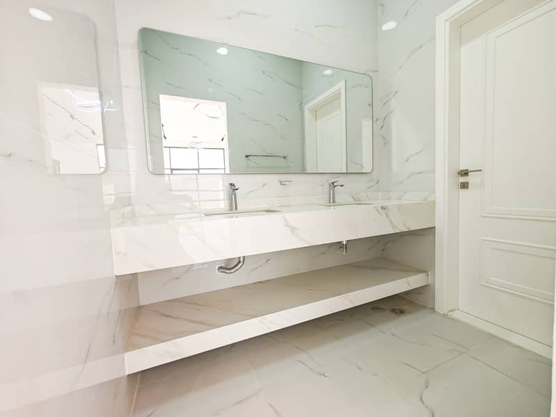 Spacious 5BHK Villa | Maid Room | Al Awir - Image 8