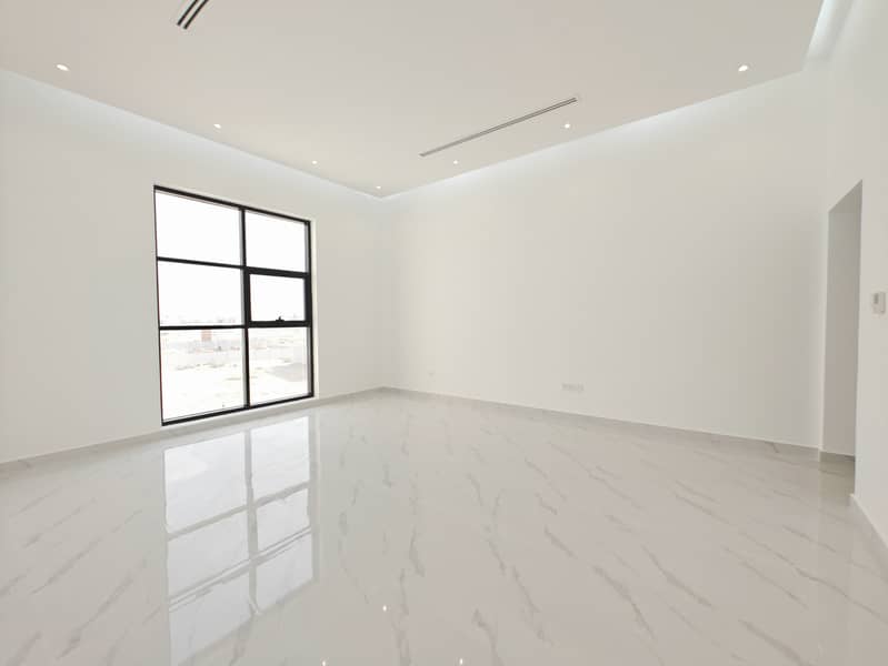 Spacious 5BHK Villa | Maid Room | Al Awir - Image 11