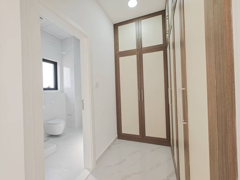 Spacious 5BHK Villa | Maid Room | Al Awir - Image 18