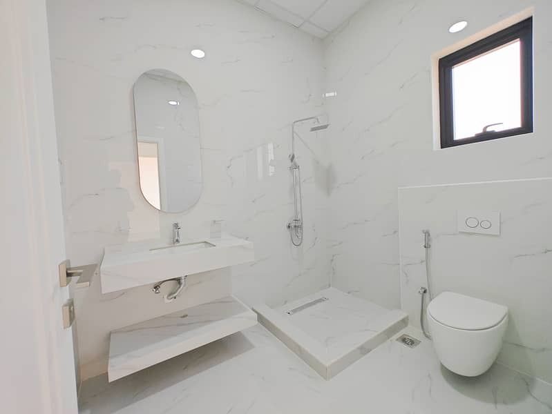 Spacious 5BHK Villa | Maid Room | Al Awir - Image 24