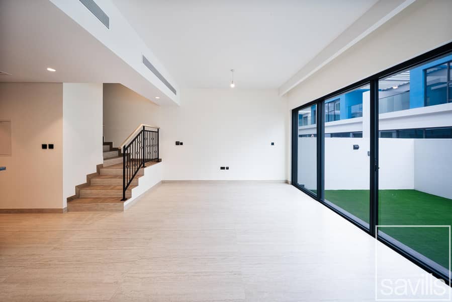 Skyline Retreat | Luxurious Villa | Beach Access