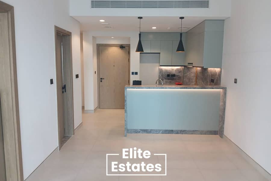 Spacious 1BR | Golf Community | Flexible Chueques