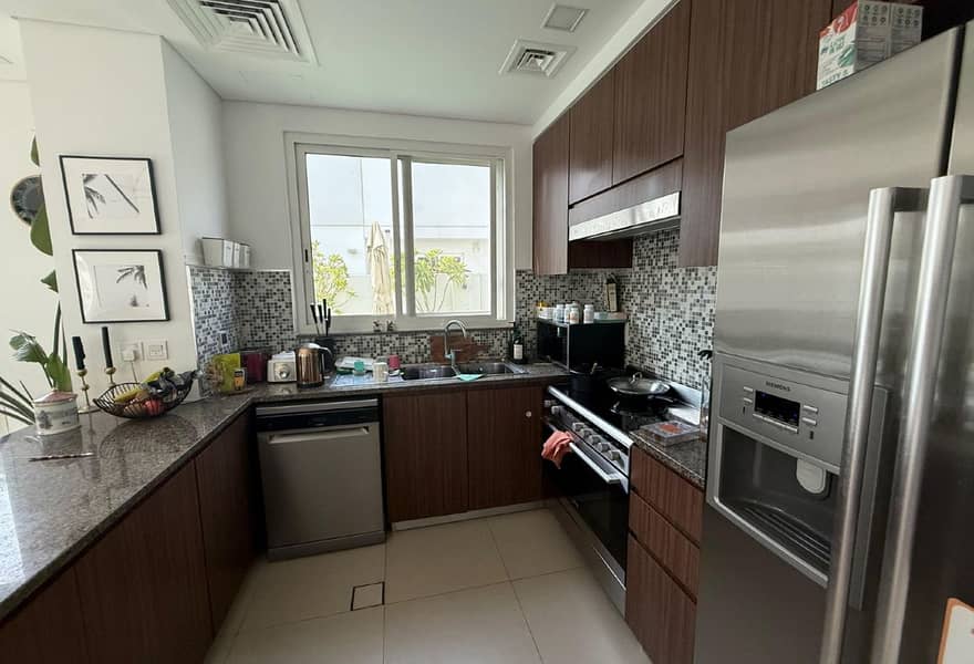 Luxury Type A 3-Bedrooms| Vacant | Prime Location