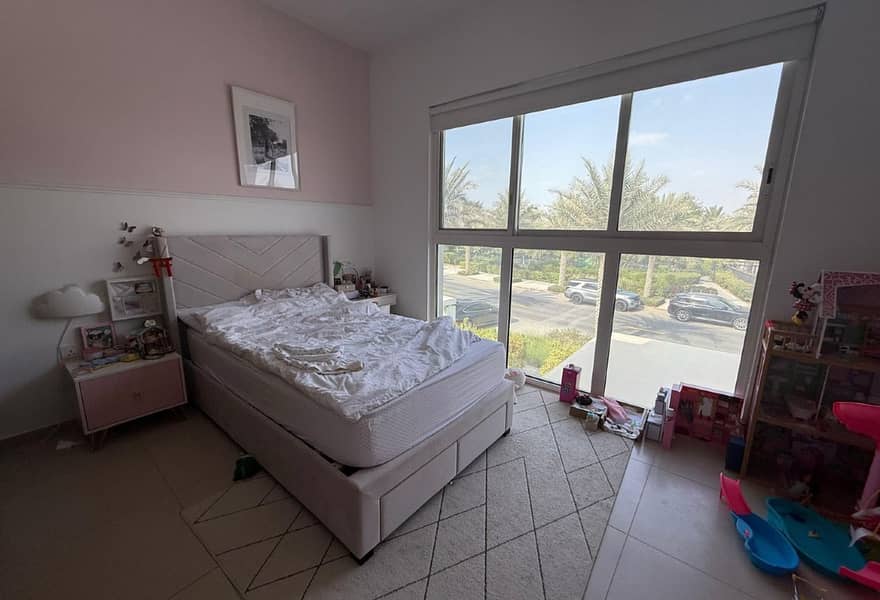 Luxury Type A 3-Bedrooms| Vacant | Prime Location - Image 7