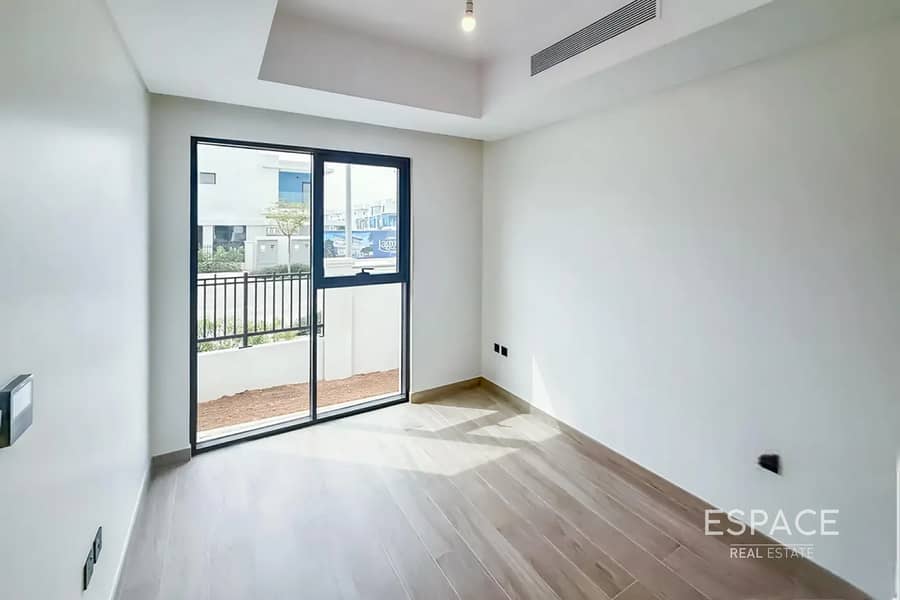 Brand New | Exclusive | Motivated