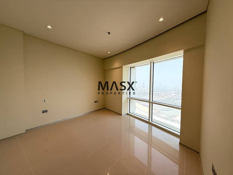 Ideal Living | Near Metro | Vacant | Prime SZR Location