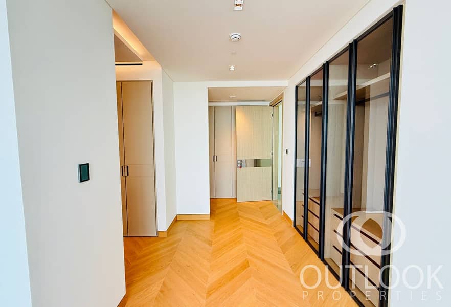 Urgent Sale I Luxury Penthouse I Palm and SZR View - Image 17