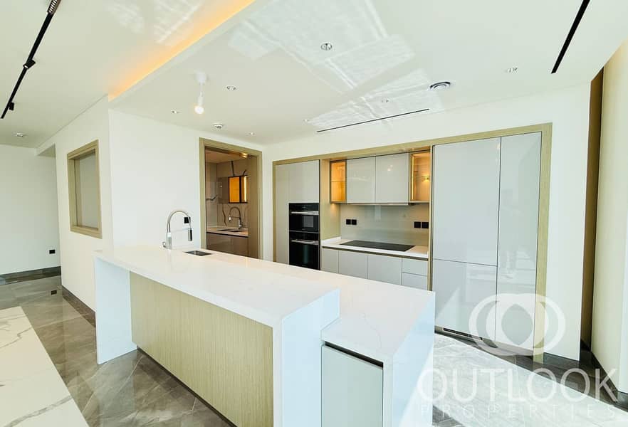 Urgent Sale I Luxury Penthouse I Palm and SZR View - Image 31